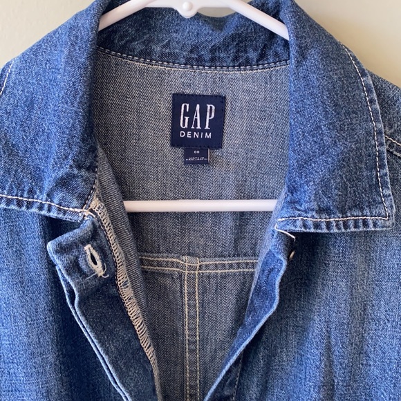 GAP - Picture 3 of 3